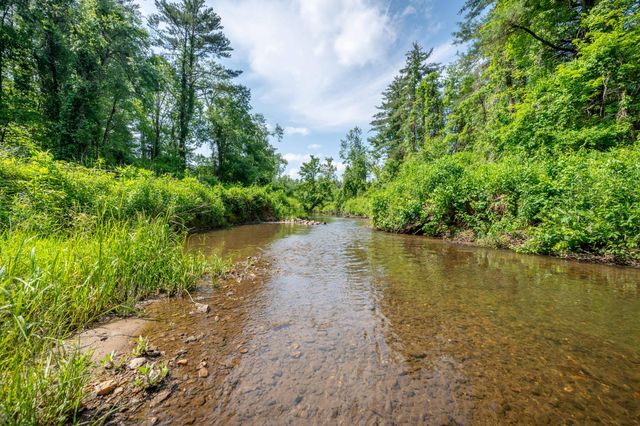 1073 Timberline RD SE, Copper Hill, VA 24079