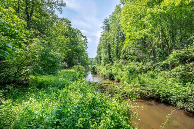 1073 Timberline RD SE, Copper Hill, VA 24079