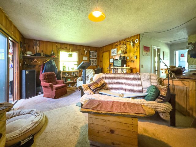 1073 Timberline RD SE, Copper Hill, VA 24079