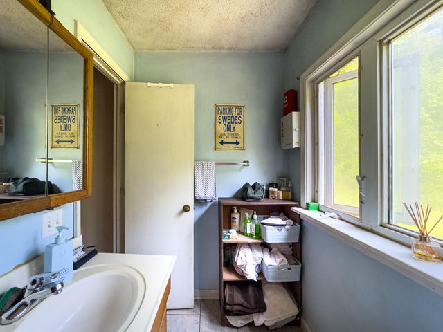 1073 Timberline RD SE, Copper Hill, VA 24079