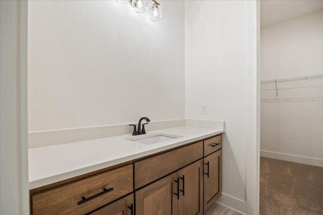 8330 Creekside Overlook Drive, Gainesville, GA 30506