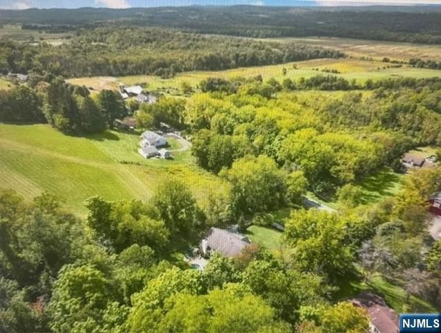 332 Lake Wallkill Road, Sussex, NJ 07461