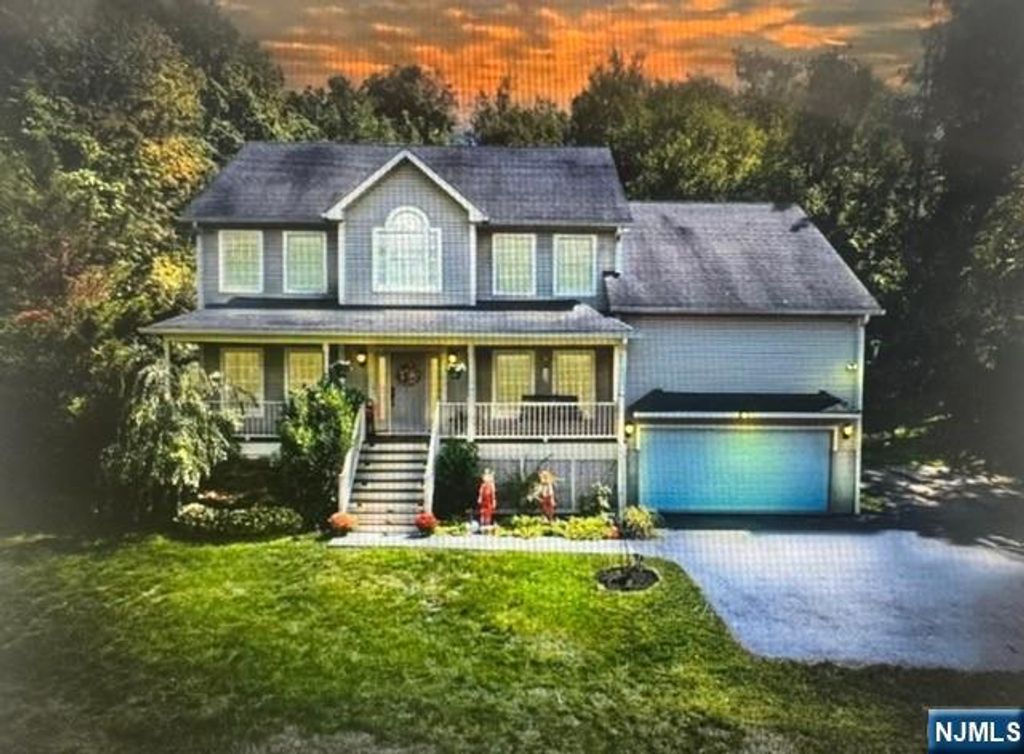 332 Lake Wallkill Road, Sussex, NJ 07461