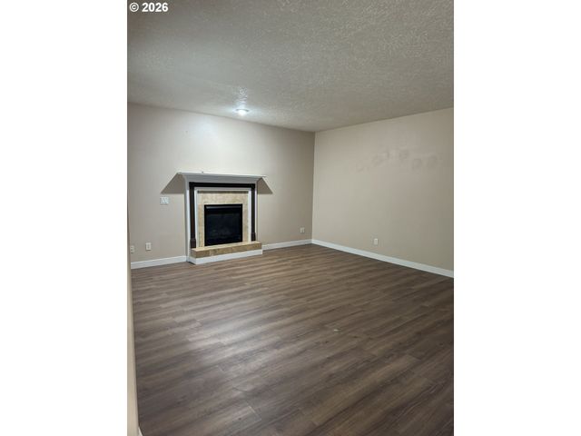 359 BRIDGE St, Fairview, OR 97024