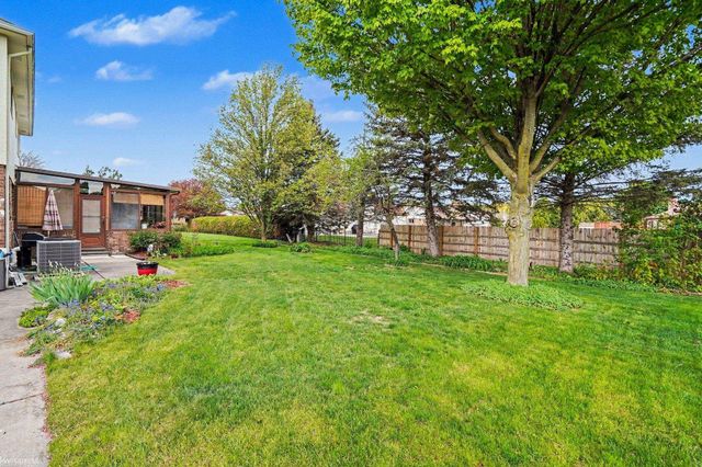 16257 Woodstream Drive, Clinton Township, MI 48038
