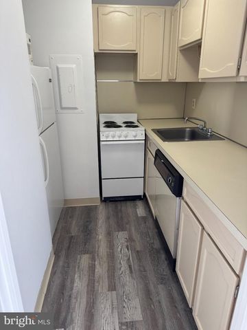 2721 BOARDWALK, Atlantic City, NJ 08401