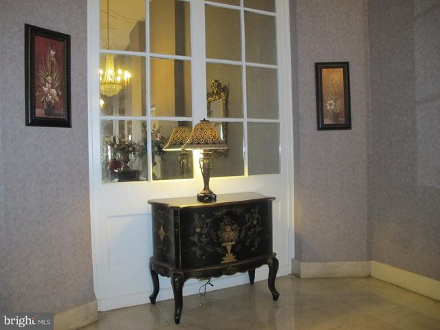 2721 BOARDWALK, Atlantic City, NJ 08401