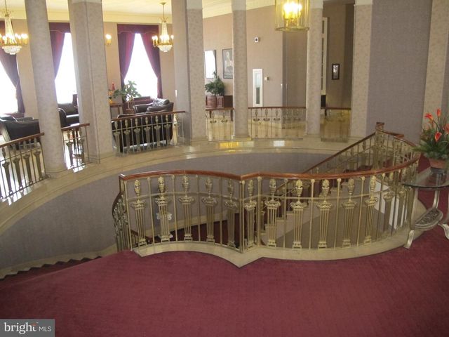 2721 BOARDWALK, Atlantic City, NJ 08401