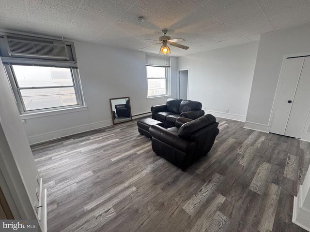 2721 BOARDWALK, Atlantic City, NJ 08401