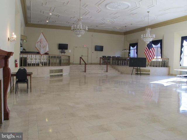 2721 BOARDWALK, Atlantic City, NJ 08401