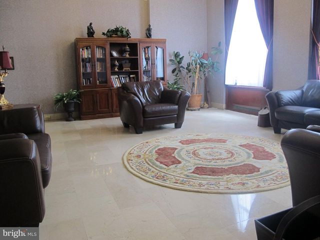 2721 BOARDWALK, Atlantic City, NJ 08401