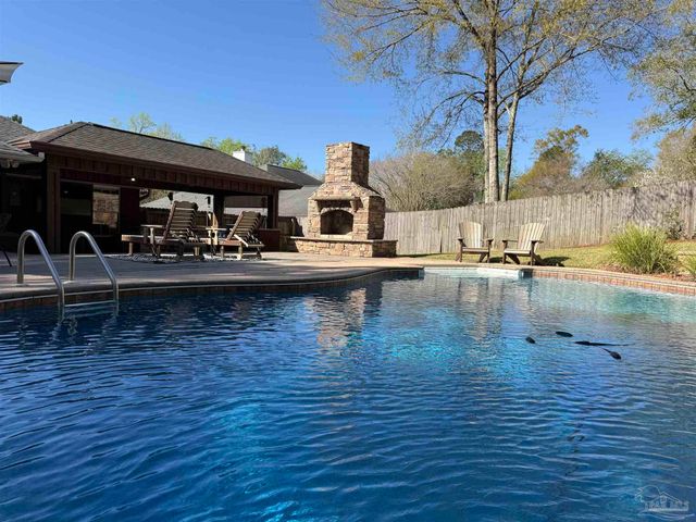 2630 Devlin Way, Cantonment, FL 32533