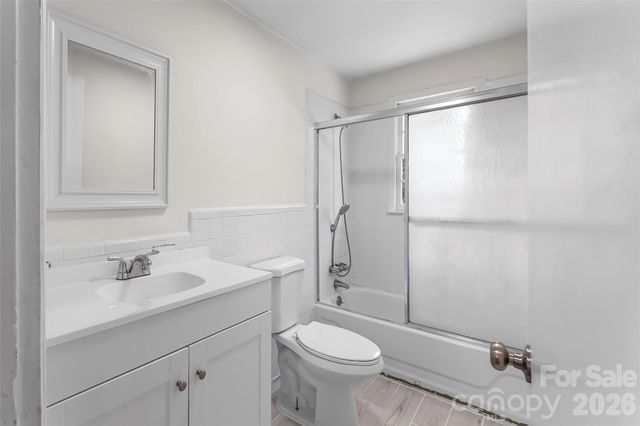 4405 Landing Court, Hickory, NC 28602