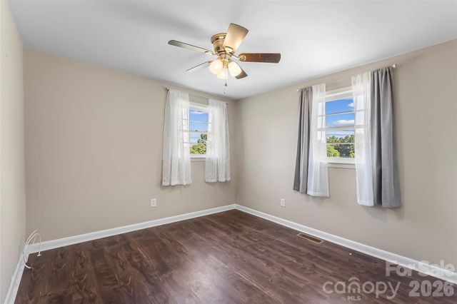 4405 Landing Court, Hickory, NC 28602