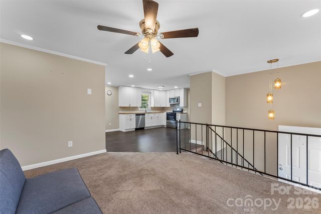 4405 Landing Court, Hickory, NC 28602