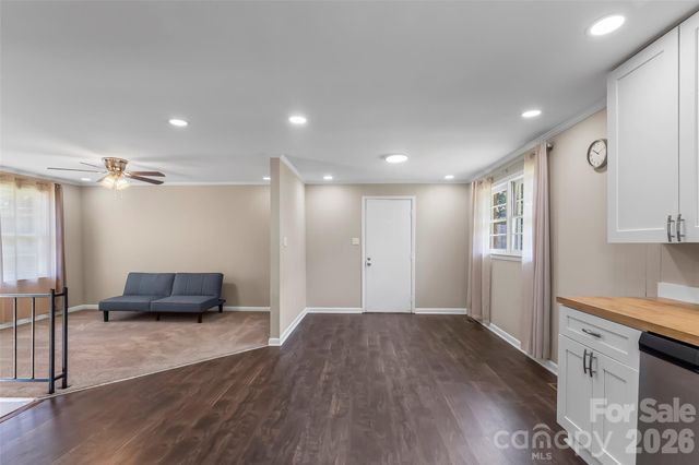 4405 Landing Court, Hickory, NC 28602