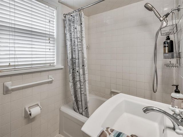 1605 NW 43rd Street, Oklahoma City, OK 73118