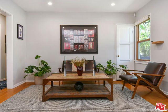 15114 Hesby Street, Sherman Oaks, CA 91403