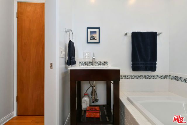 15114 Hesby Street, Sherman Oaks, CA 91403