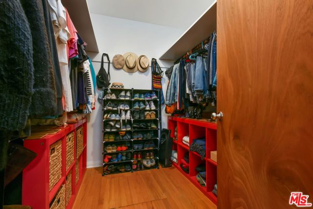 15114 Hesby Street, Sherman Oaks, CA 91403