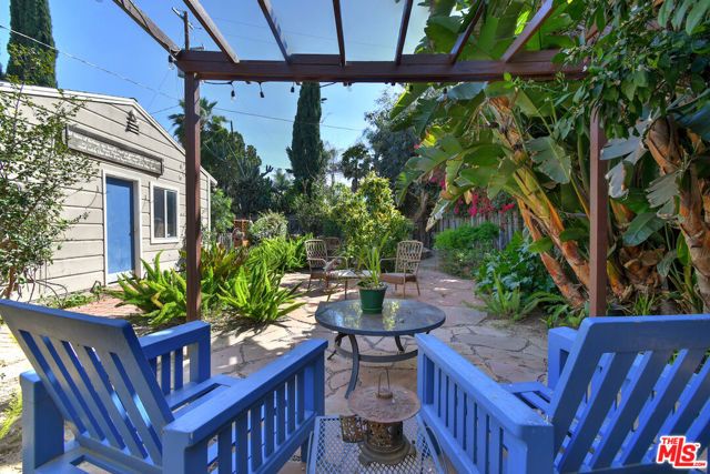 15114 Hesby Street, Sherman Oaks, CA 91403