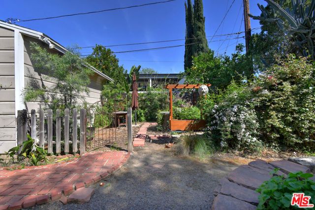 15114 Hesby Street, Sherman Oaks, CA 91403