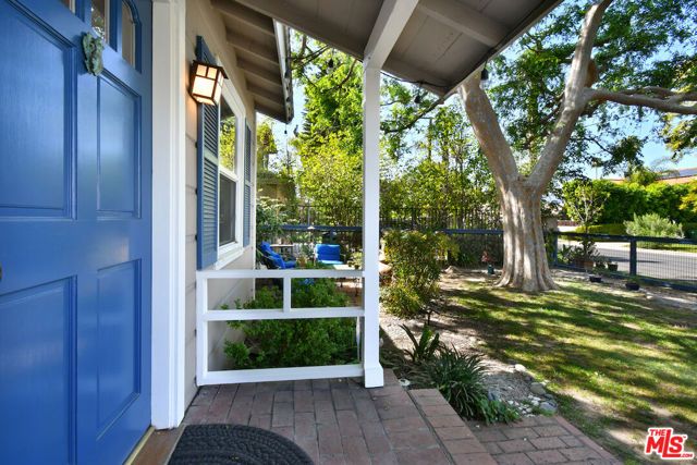 15114 Hesby Street, Sherman Oaks, CA 91403