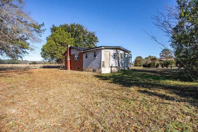 573 Race Track Road, Elloree, SC 29047