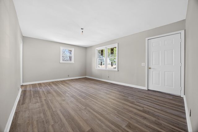 573 Race Track Road, Elloree, SC 29047