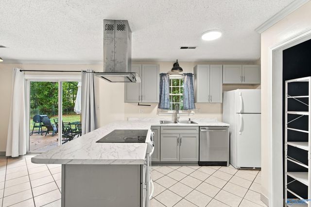 6402 Sandia Boulevard NW, Huntsville, AL 35810
