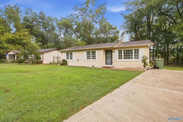 6402 Sandia Boulevard NW, Huntsville, AL 35810
