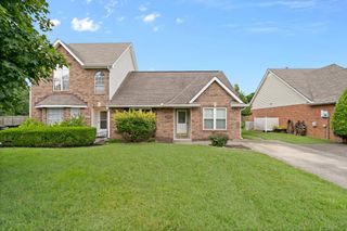 1438 Anita Ct, Murfreesboro, TN 37130