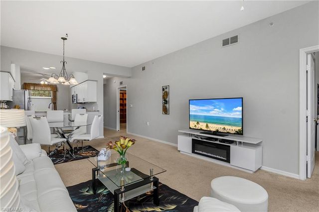 2700 Cypress Trace CIR # 3115, Naples, FL 34119