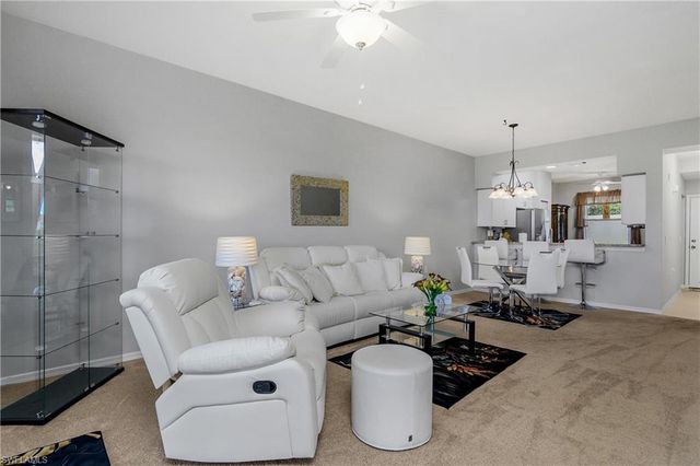 2700 Cypress Trace CIR # 3115, Naples, FL 34119