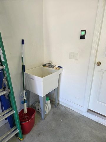 527 SAFE HARBOR DRIVE, Edgewater, FL 32141