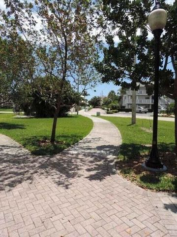 20 Celestial Way 105, Juno Beach, FL 33408