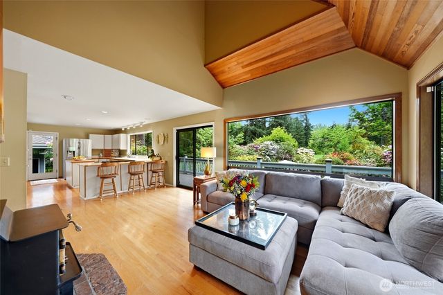 18926 NE 127th Street, Redmond, WA 98052