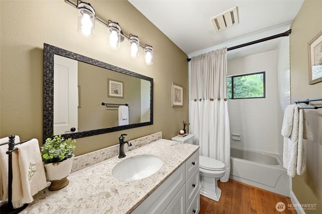18926 NE 127th Street, Redmond, WA 98052