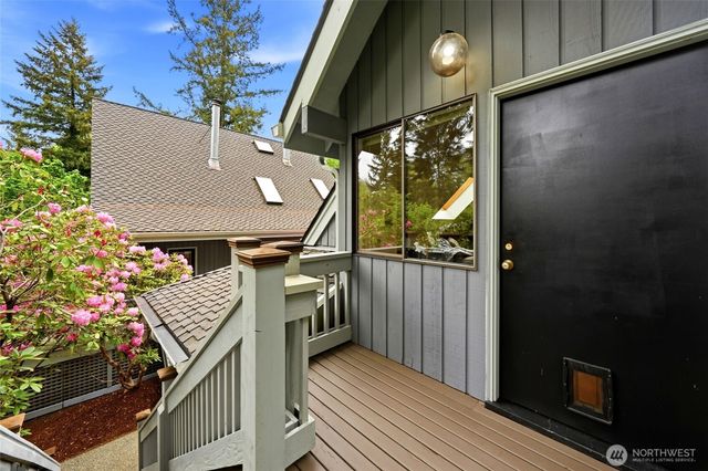 18926 NE 127th Street, Redmond, WA 98052