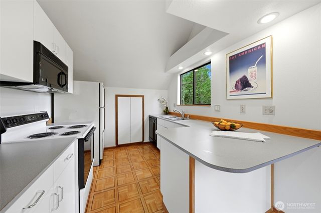 18926 NE 127th Street, Redmond, WA 98052