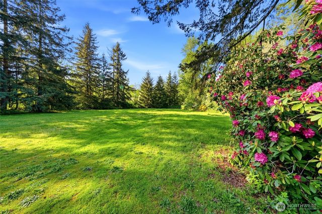 18926 NE 127th Street, Redmond, WA 98052