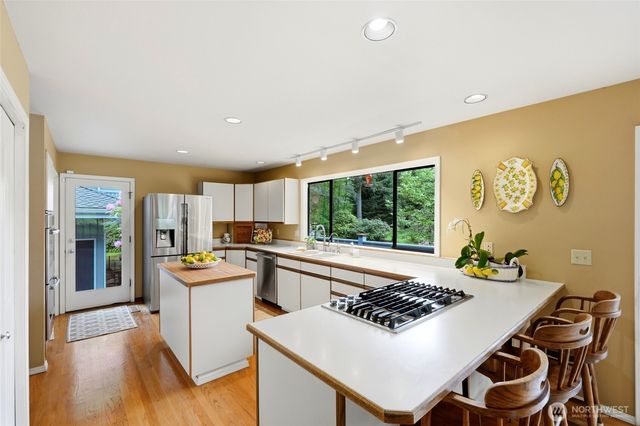 18926 NE 127th Street, Redmond, WA 98052