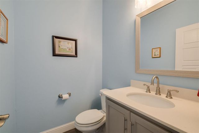 13675 Creek View Drive, Edmond, OK 73025