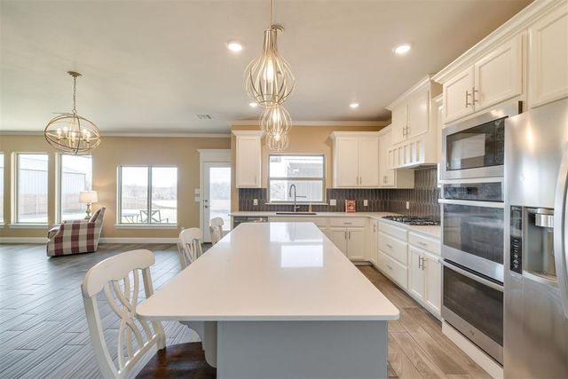 13675 Creek View Drive, Edmond, OK 73025