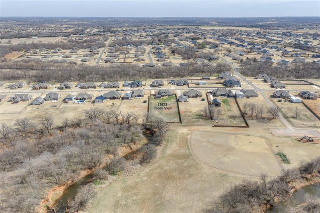 13675 Creek View Drive, Edmond, OK 73025