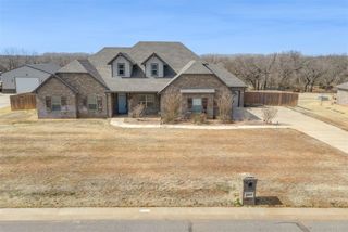 13675 Creek View Drive, Edmond, OK 73025