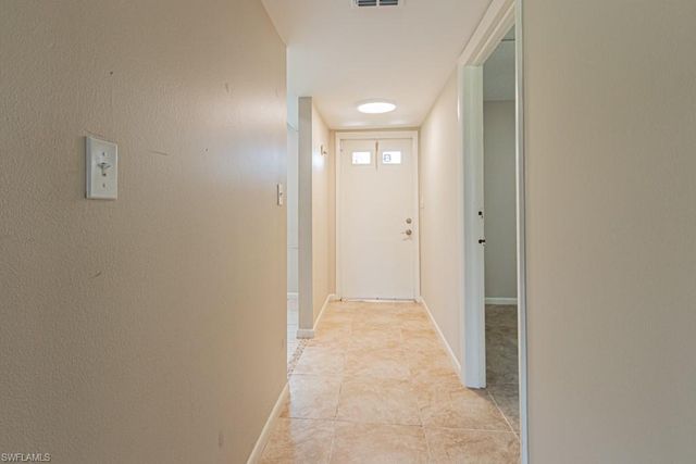 149 Palm DR 17, Naples, FL 34112