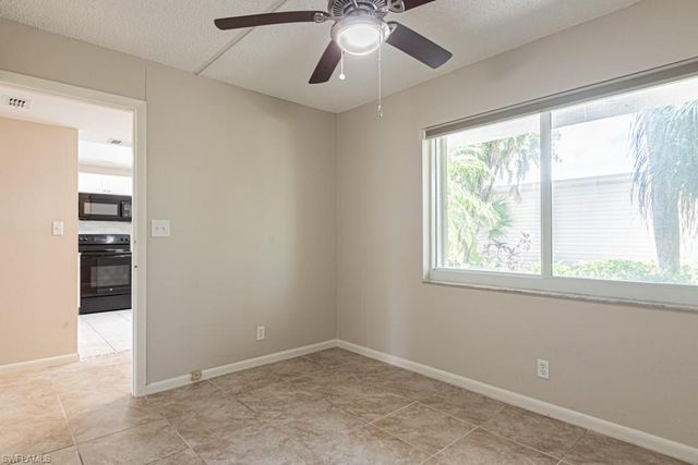 149 Palm DR 17, Naples, FL 34112