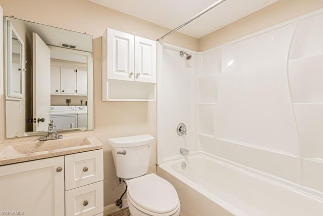 149 Palm DR 17, Naples, FL 34112
