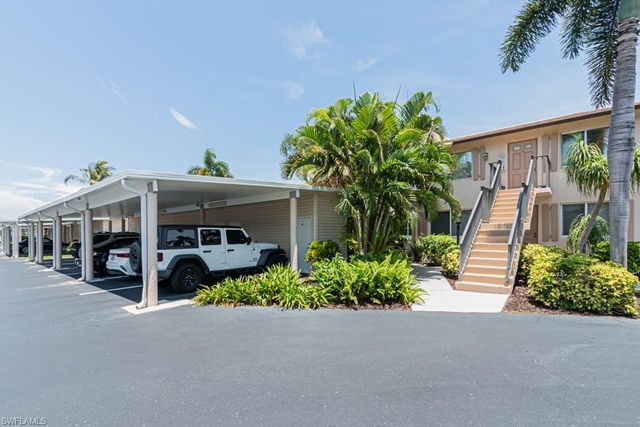 149 Palm DR 17, Naples, FL 34112